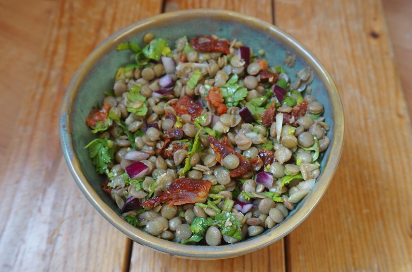 Vegan groene linzensalade