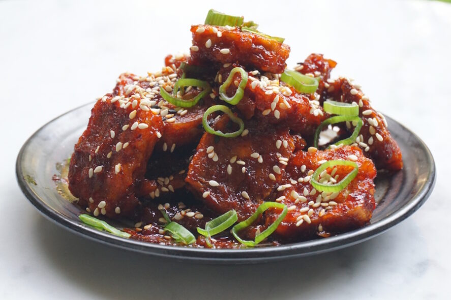 K.F.T. korean fried tofu met gochujang saus