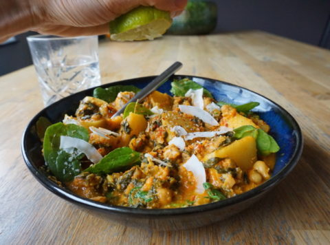 Meiknol curry met kikkererwten en spinazie