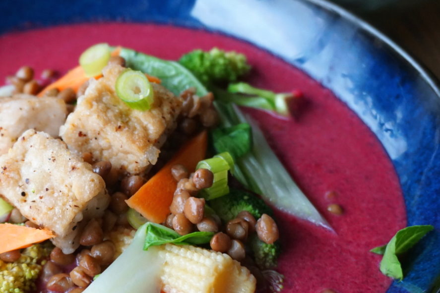 Vegan bietencurry met leftovers-tofu en groenterestjes
